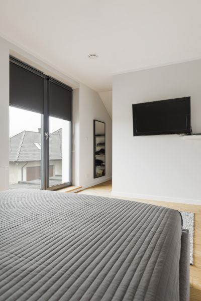 Bedroom TV Hanging